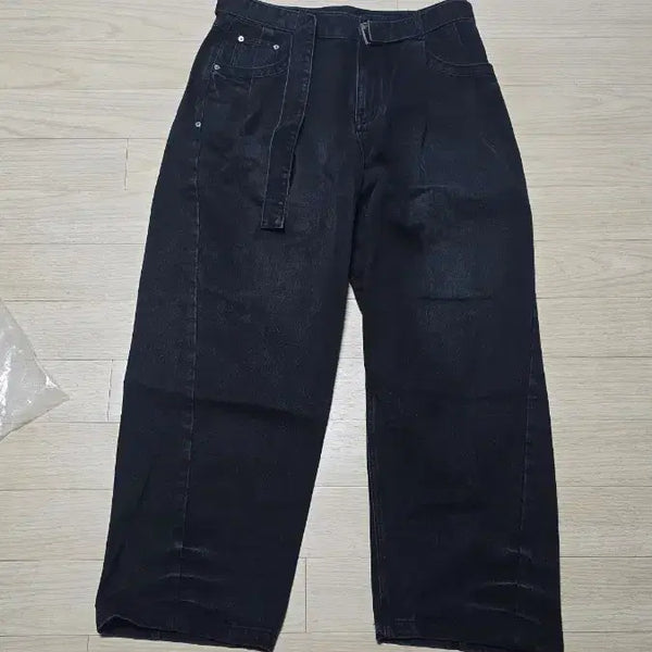 [BUNJANG] Songzio Homme Wide Fit Belted Black Jeans Size 90 / 송지오옴므 와이드핏 벨티드 블랙진 90사이즈