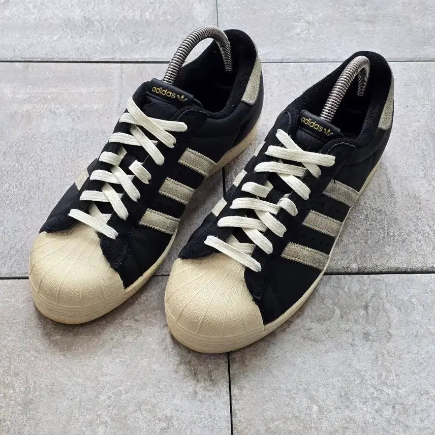 [BUNJANG] Adidas Superstar 82 Black Cream Sneakers Size 260 / (260)아디다스 슈퍼스타 82 블랙 크림 스니커즈