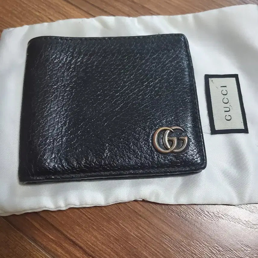 [BUNJANG] Gucci Marmont Bi-fold Wallet Black Leather / 구찌 마몽트 반지갑 블랙