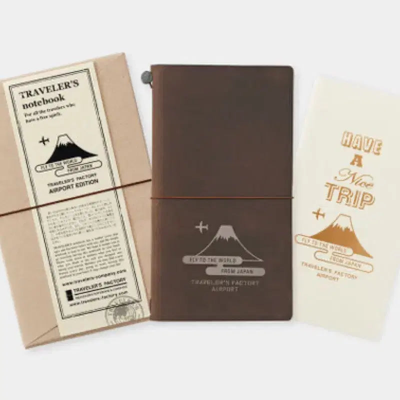 [BUNJANG] Travelers Notebook Narita Airport Edition Passport Size / 트래블러스 노트 트노 일본 나리타 공항 에디션 판매합니다.