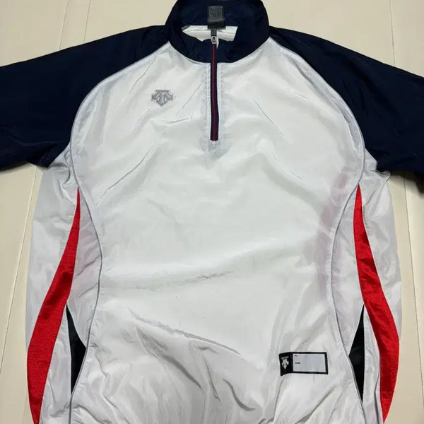 [BUNJANG] Descente Windproof Half-Sleeve Zip-Up Jacket (Size 105) / (쿨처) 데상트 방풍 집업 아웃도어/러닝 우븐 반팔바람막이105