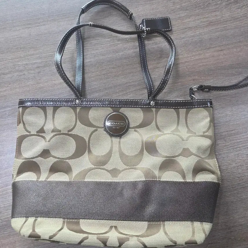 [BUNJANG] Coach Signature Fabric Shoulder Bag / [정품] 코치 시그니처 원단 숄더백