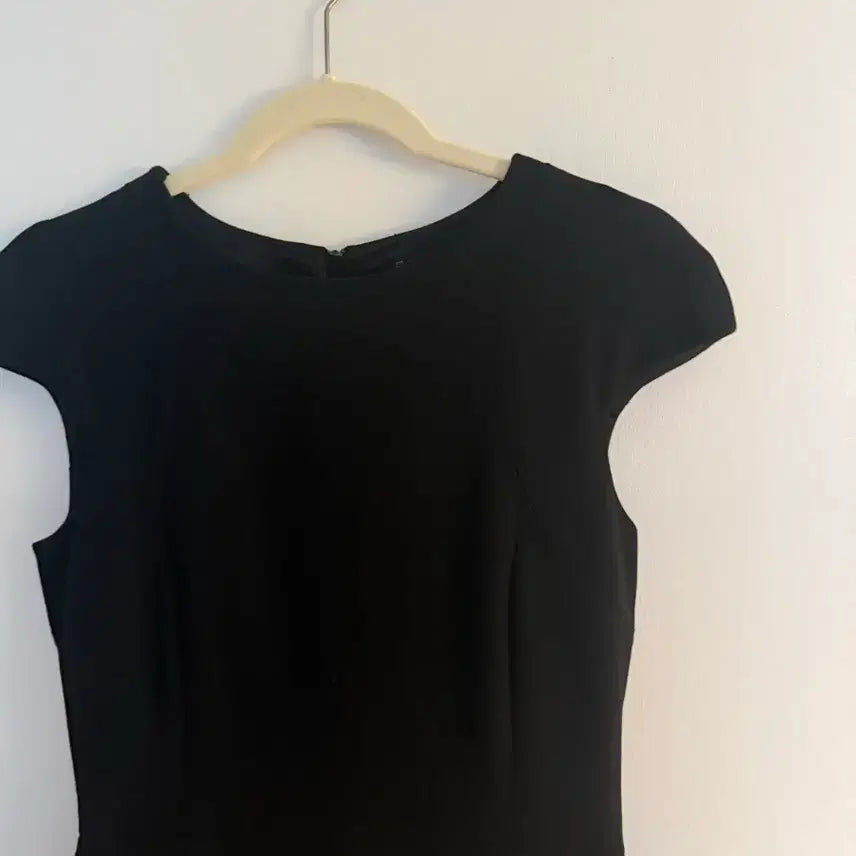 [BUNJANG] Zara Black Sleeveless Midi Dress / 자라 블랙 민소매 원피스
