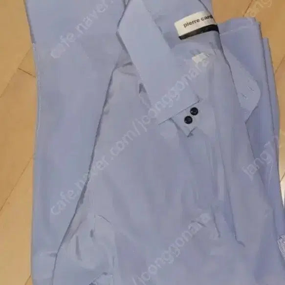 [BUNJANG] Pierre Cardin Blue Shirt Size 100 / 피에르가르뎅 셔츠 블루 100사이즈입니다