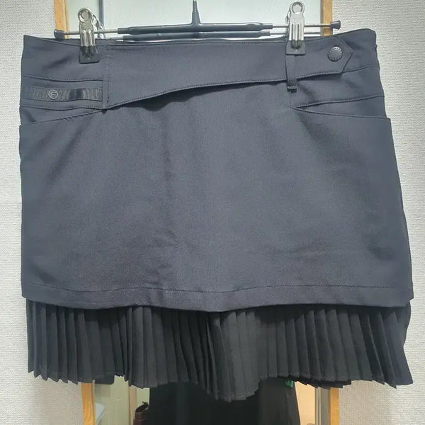 [BUNJANG] Fantom Women's Pleated Hem Culotte Skirt (Black) / [팬텀] 여성 플리츠 밑단 골프 큐롯 스커트 (블랙/70)