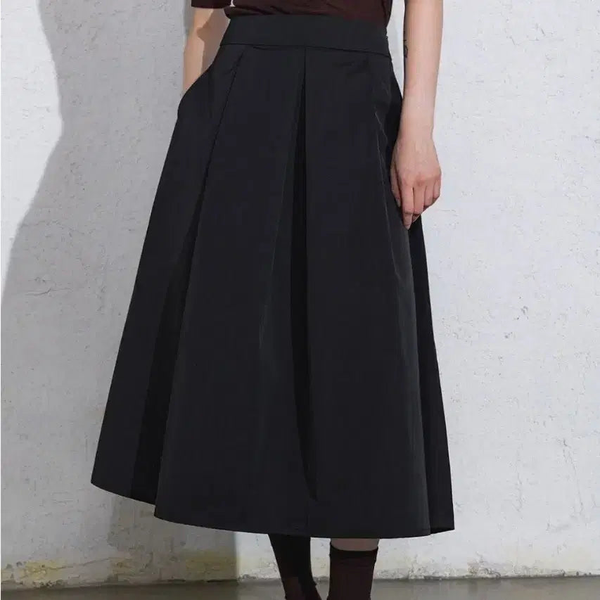 [BUNJANG] Refined902 Volume Flare Skirt - Black / 리파인드902 볼륨 플레어 스커트 S _ 여성