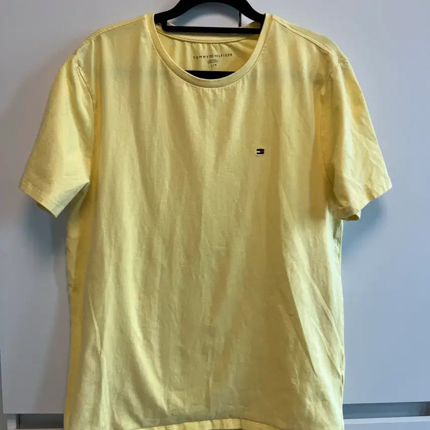 [BUNJANG] Tommy Hilfiger Yellow T-Shirt / 타미힐피거 반팔티 옐로우