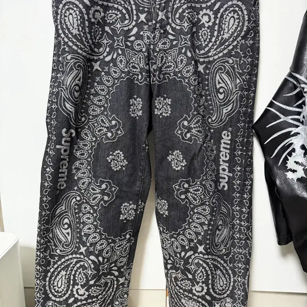 [BUNJANG] Supreme Bandana Jacquard Baggy Jeans Black 30 / 슈프림 반다나 자카드 배기 진 블랙 30