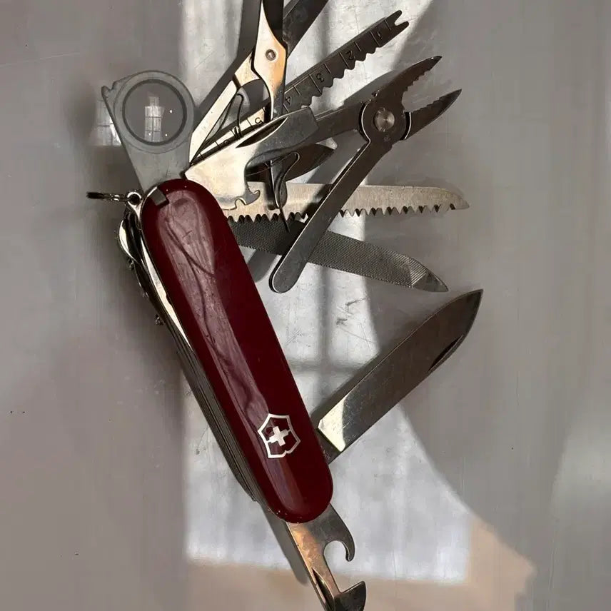 [BUNJANG] Victorinox SwissChamp Medium Multitool Red / 빅토리녹스 스위스챔프 미디움멀티툴 레드