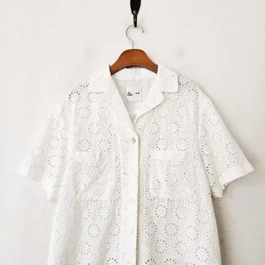[BUNJANG] White Eyelet Jacket / 화이트 아일렛 자켓