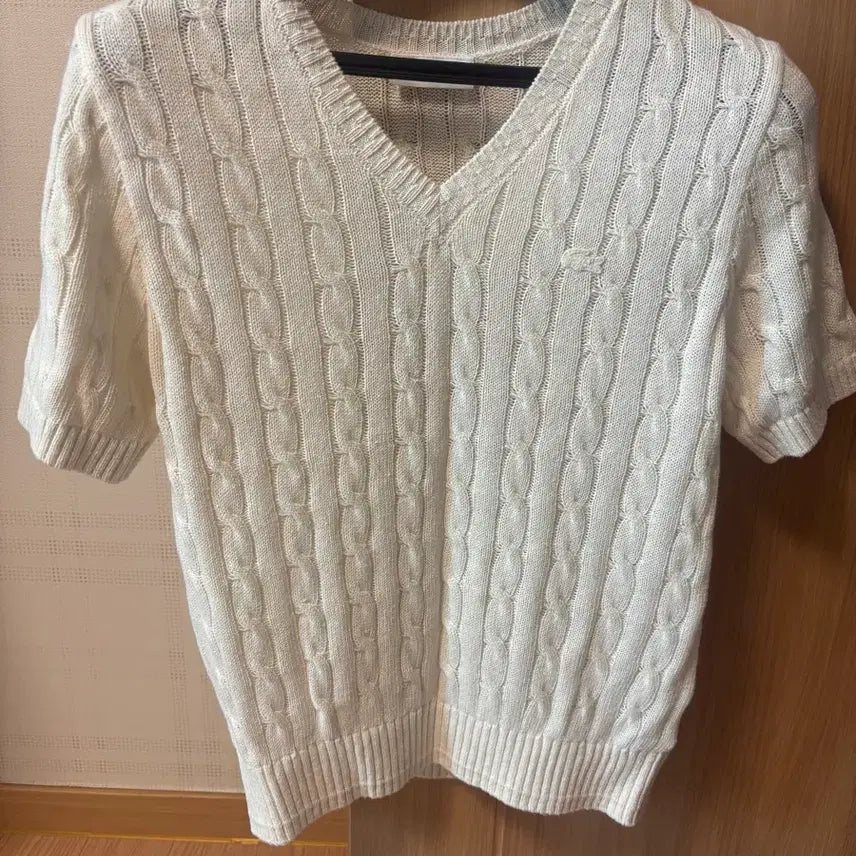 [BUNJANG] Lacoste Short Sleeve V-Neck Knit / 라코스테 반팔 브이넥 니트 34