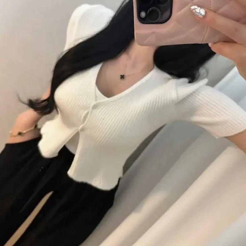 [BUNJANG] Two-Button V-Neck Ribbed Knit Cropped Cardigan / 투버튼 브이넥 반팔 골지 가디건