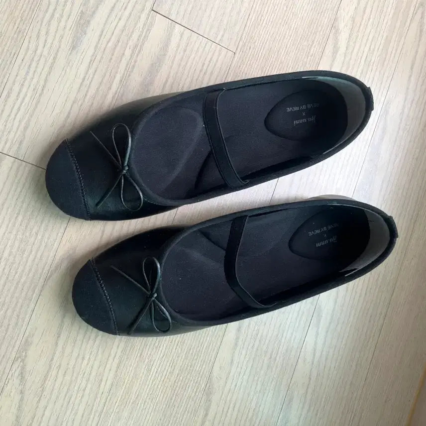 [BUNJANG] Reve by Reve Ribbon Flats Shoes 235 / 쭈언니X레브바이레브 리본 플랫슈즈 235