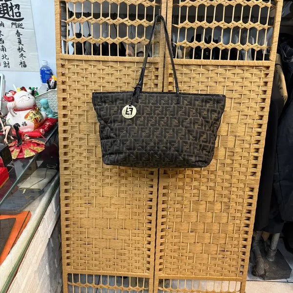 [BUNJANG] Fendi Zucca Quilting Roll Shopper Bag / 정품 펜디 주카 퀼팅 롤 쇼퍼백 팝니다