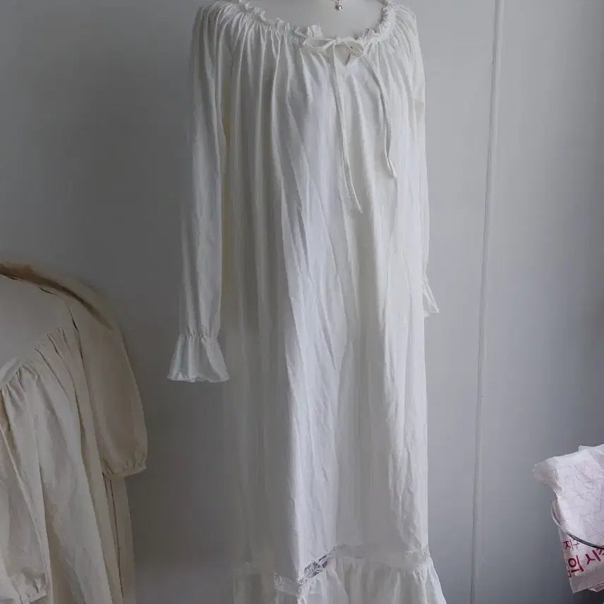 [BUNJANG] Vintage White Lace Frill Long Dress / [빈티지] 이염하자x 화이트 레이스 프릴 원피스