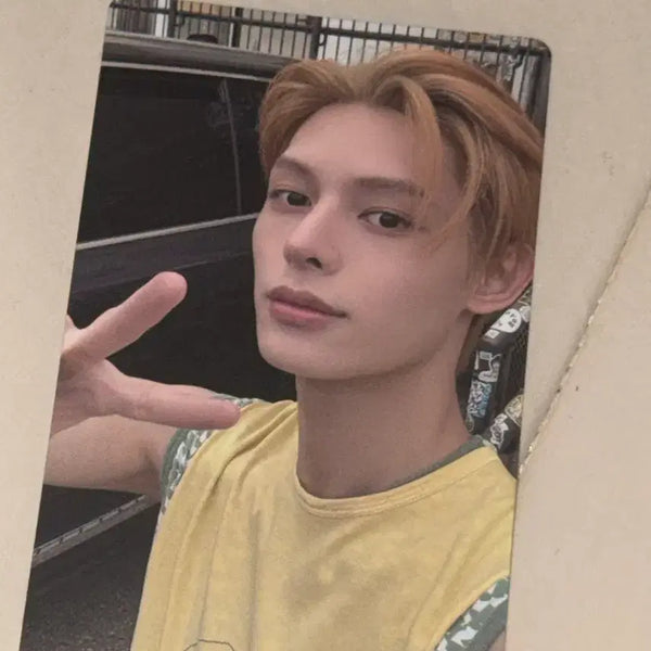 [BUNJANG] ONEUS Gunhee Weverse Photocard Color ouside the lines / 코르티스 건호 위버스 포카 Color ouside the lines