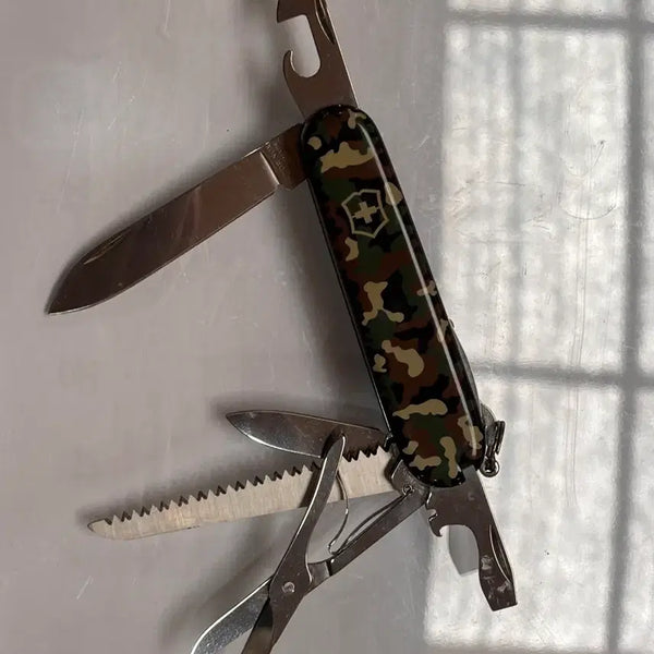 [BUNJANG] Victorinox Huntsman Medium Multitool Camouflage / 빅토리녹스  헌츠맨 미디움 멀티툴 카모플라주