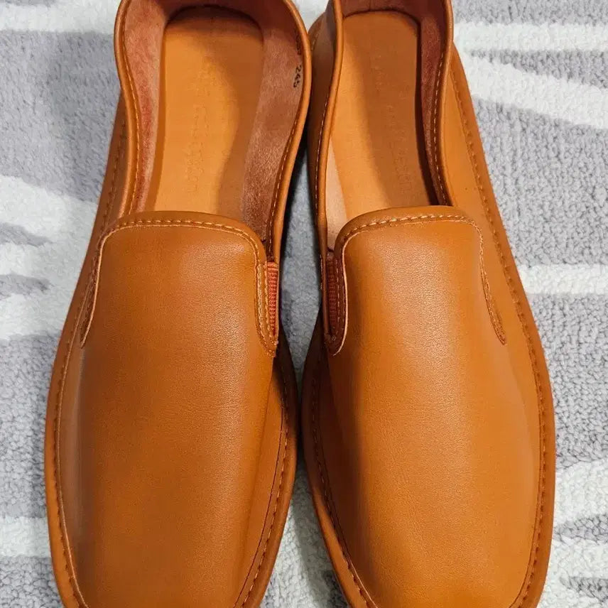 [BUNJANG] Women's Leather Slip-on Loafers Size 245 / 가죽 슬립온 로퍼 245 여성 가죽단화