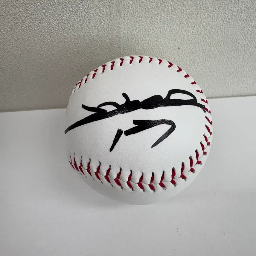 [BUNJANG] KT Wiz Heo Kyung-min Signed Baseball / KT위즈 허경민 선수님 싸인볼 판매합니다.