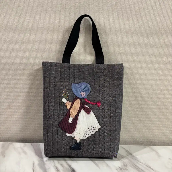[BUNJANG] Girl Holding Flowers Tote Bag / 꽃을 든 소녀 토트백