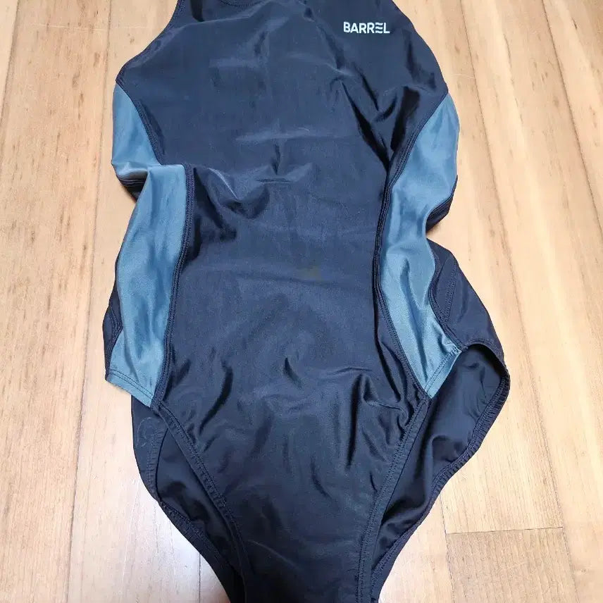 [BUNJANG] Barrel Women's Swimsuit Black/Gray / 배럴 여성 수영복 블랙/그레이