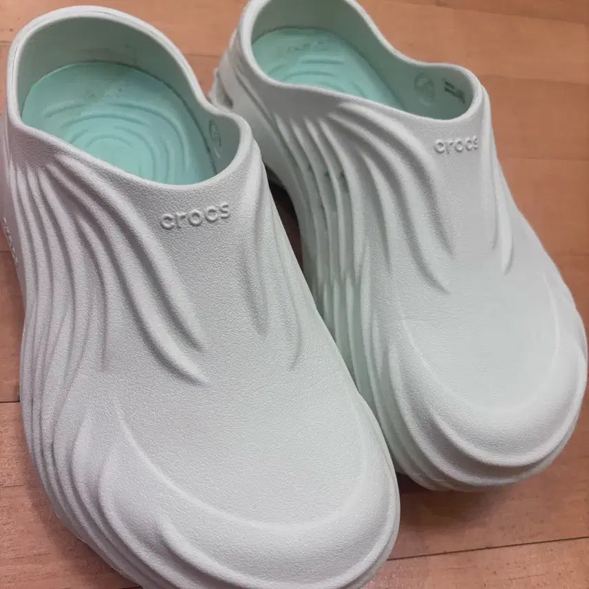 [BUNJANG] Crocs Echo Wave Clogs Mint / 에코 웨이브 크록스 민트색