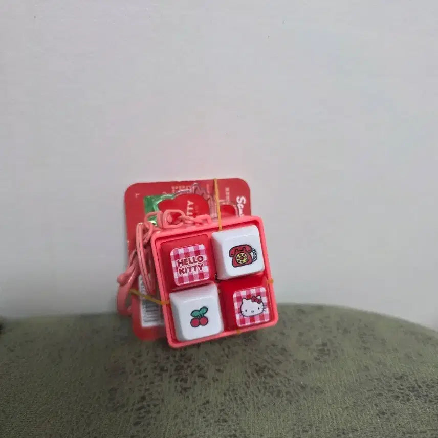 [BUNJANG] Hello Kitty 4-Keycap Charm / 헬로키티 4구 키캡 키링