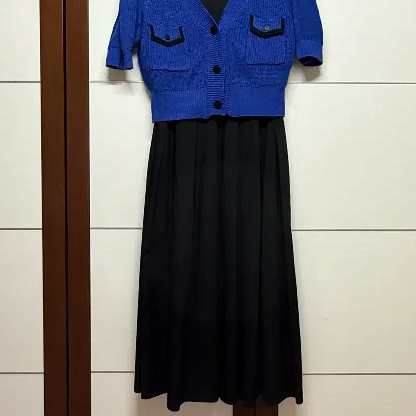 [BUNJANG] Blue Navy Color Block Crop Cardigan / 블루 네이비 배색 크롭 가디건