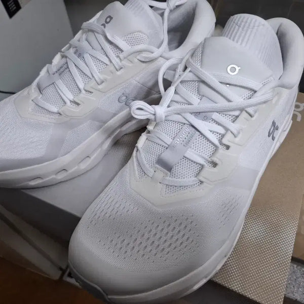 [BUNJANG] On Running Cloud 5 White Running Shoes / 온러닝 클라우드5 화이트 색상 런닝화 팝니다.