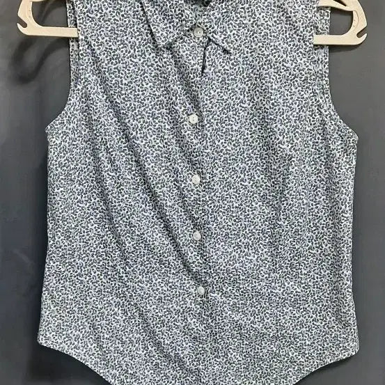 [BUNJANG] Ann Taylor Sleeveless Pattern Blouse / ANN TAYLOR 민소매 패턴 블라우스