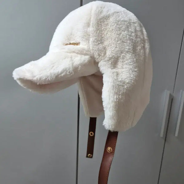 [BUNJANG] WAAC Women's Winter Faux Fur Ball Cap / 여성골프 왁(WAAC)의겨울 방한 페이크 퍼 볼캡(털모자)