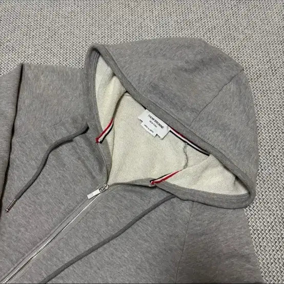 [BUNJANG] Thom Browne Grey Zip-Up Hoodie / 톰브라운 그레이 후드 집업