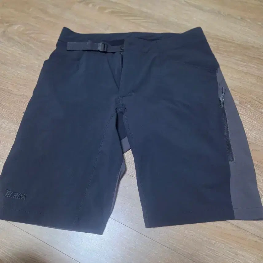 [BUNJANG] Fjällräven Varese Women's Hiking Shorts / 피엘라벤티에라여성반바지