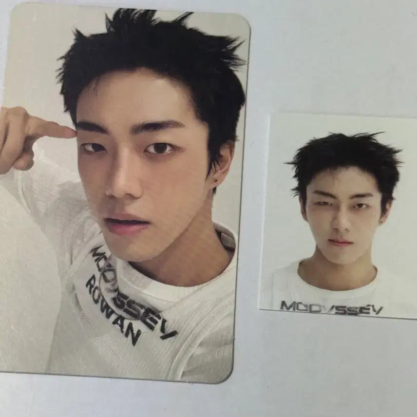 [BUNJANG] Modyssey Rowan Early Bird Membership Kit Photocard & ID Photo Bundle Set / 모디세이 로완 안차우윗 얼리버드 멤버십 키트