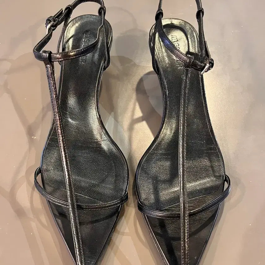 [BUNJANG] Jil Sander T-Strap Pointed Leather Kitten Heel Sandals / 질 샌더 T-스트랩 포인티드 레더 샌들 (이탈리아제 / 사이즈 39, 약 255~260mm)