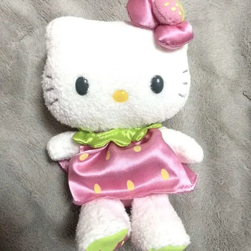 [BUNJANG] Ichigo Strawberry Kitty Plush / 딸기키티 이치고 키티 인형 산리오 갸루템