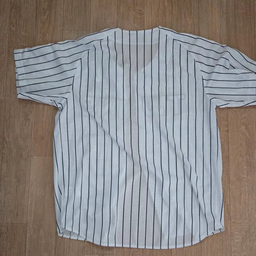 [BUNJANG] LG Twins Home Baseball Uniform - Unmarked - Size XL (105) / LG트윈스 홈 유니폼 노마킹 제품 사이즈 105(XL) 판매합니다.