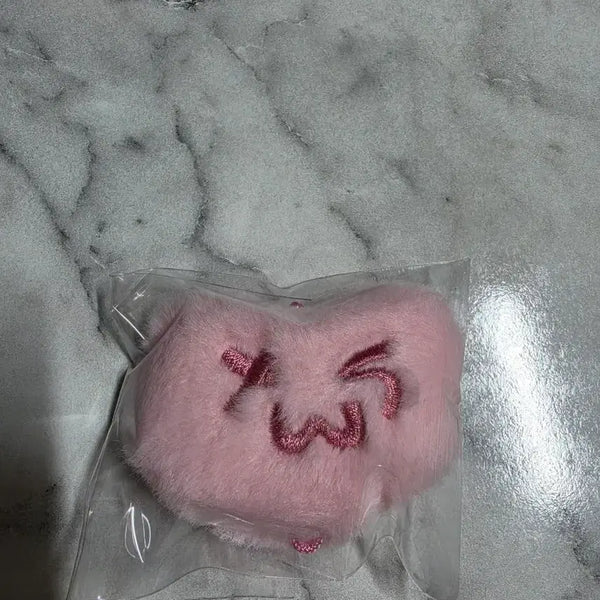 [BUNJANG] TWS Mini Heart Plush Pink / TWS 투어스 하트 인형 Mini Heart Plush 분홍