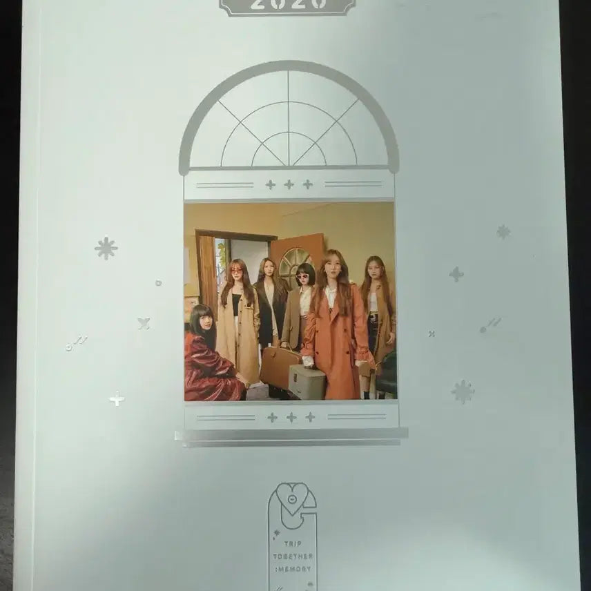 [BUNJANG] GFRIEND 2020 Season's Greetings Photobook / 여자친구 2020 시즌그리팅 포토북 시그