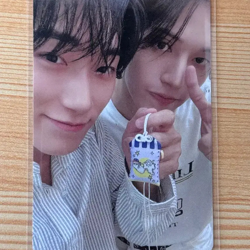 [BUNJANG] ATEEZ Fan Meeting ATINY Zone Membership MD Unit Photocard / 에이티즈 팬미팅 에이티니존 멤버십 엠디 우산 유닛 포카 ATEEZ