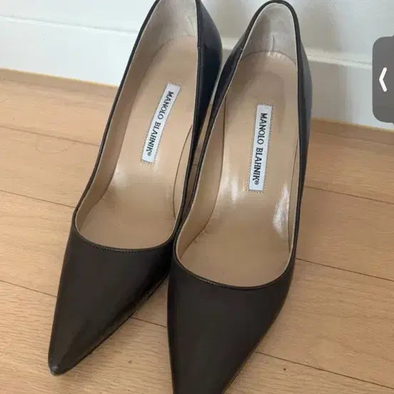 [BUNJANG] Manolo Blahnik Dark Brown Heels / 마놀로블라닉 힐 짙은고동색