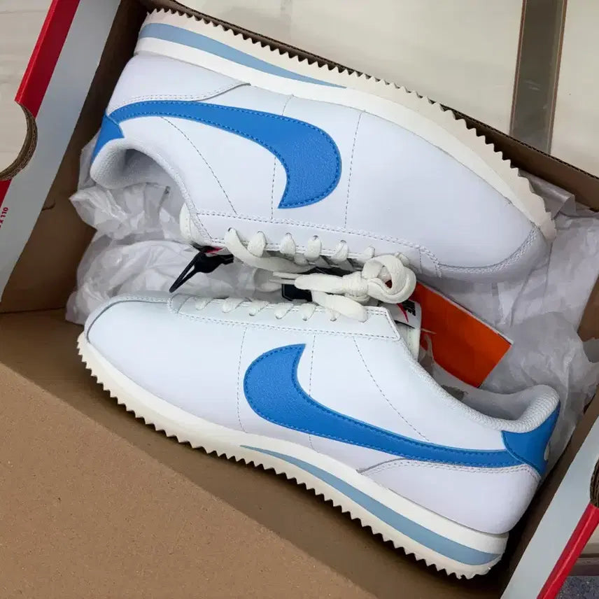 [BUNJANG] Nike Cortez Women's White/University Blue Sneakers / 나이키 코르테즈 블루 새상품