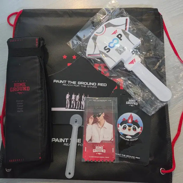 [BUNJANG] T1 Homeground Day 1 Exclusive Original Ticket Set with Autographed Letter, Cushion, Fan, Tarpaulin Backpack, Cool Patch, and Clapper / T1 홈그라운드 티원 홈그 1일차 입장 특전 굿즈 오리지널 티켓 세트 선수 자필 편지 방석 부채 타포린 백팩 쿨패치 클래퍼