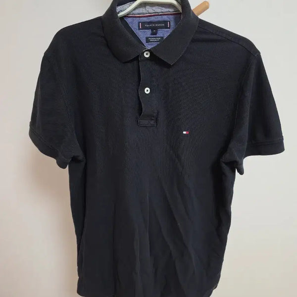 [BUNJANG] Tommy Hilfiger Black Polo Shirt M (100) / 타미힐피거 블랙 카라티 M(100)