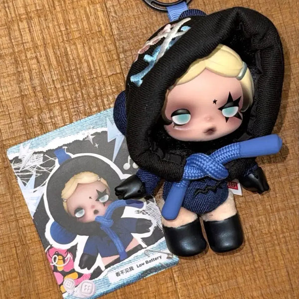 [BUNJANG] Pop Mart Skullpanda Off Mode Keyring (Low Battery) - Sealed / (미개봉 새상품) 팝마트 스컬판다 off mode 인형 키링 (low battery)