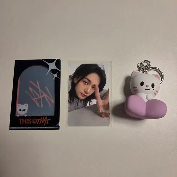 [BUNJANG] Stray Kids Hyunjin Popup 2nd Week Photocard Holder, 30,000 Won Photocard, and Genie Let's Clicker Set / 스키즈 팝업 2주차 현진 포카홀더 3만원포카 지니렛클리커 세트