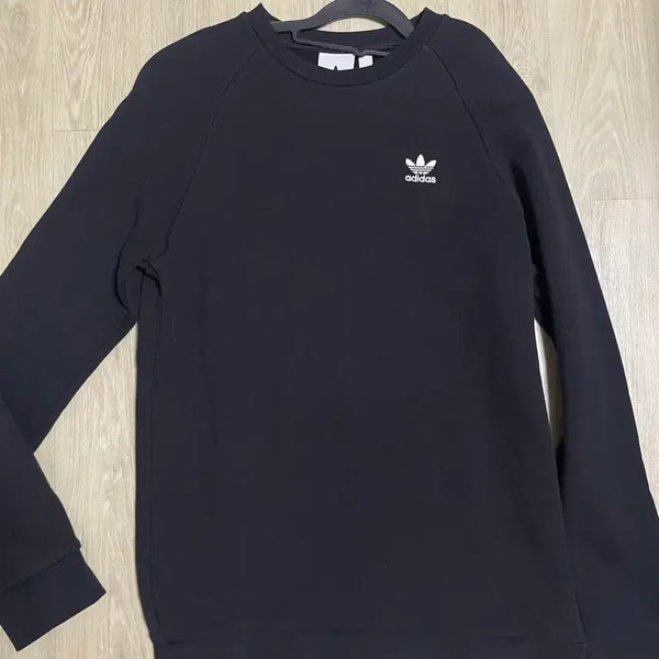 [BUNJANG] Adidas Black Sweatshirt / 아디다스 검은색 맨투맨