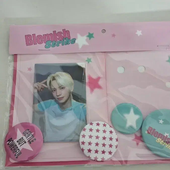 [BUNJANG] TWS Blemish Strike Collaboration Limited Edition Photocard and Pin Badge Set (Sealed) / 투어스(TWS)의 '블레미쉬 스트라이크(Blemish Strike)' 협업 한정판 포토카드 및 핀뱃지 세트 포토카드6장+뱃지4개(미개봉 새상품)