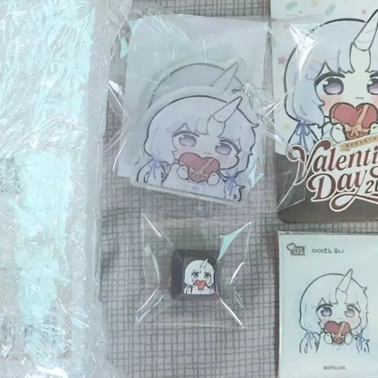 [BUNJANG] Stellive Ayatsuno Uni Valentine Mug Cup Set & Keycaps / 스텔라이브 아야츠노유니 발렌타인 머그컵 세트,키캡