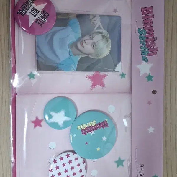 [BUNJANG] TWS Blemish Strike Collaboration Limited Edition Photocard and Pin Badge Set / 투어스(TWS)의 '블레미쉬 스트라이크(Blemish Strike)' 협업 한정판 포토카드 및 핀뱃지 세트 포토카드6장+뱃지4개(미개봉 새상품)
